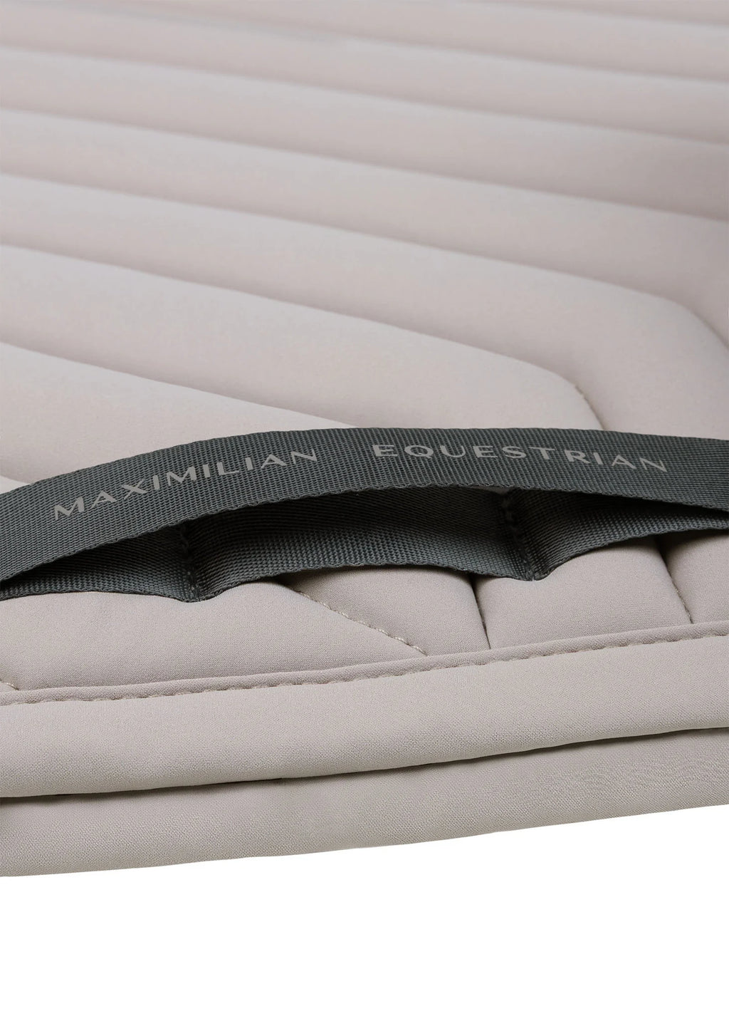 Delta Dressage Saddle Pad (Exclusivo)