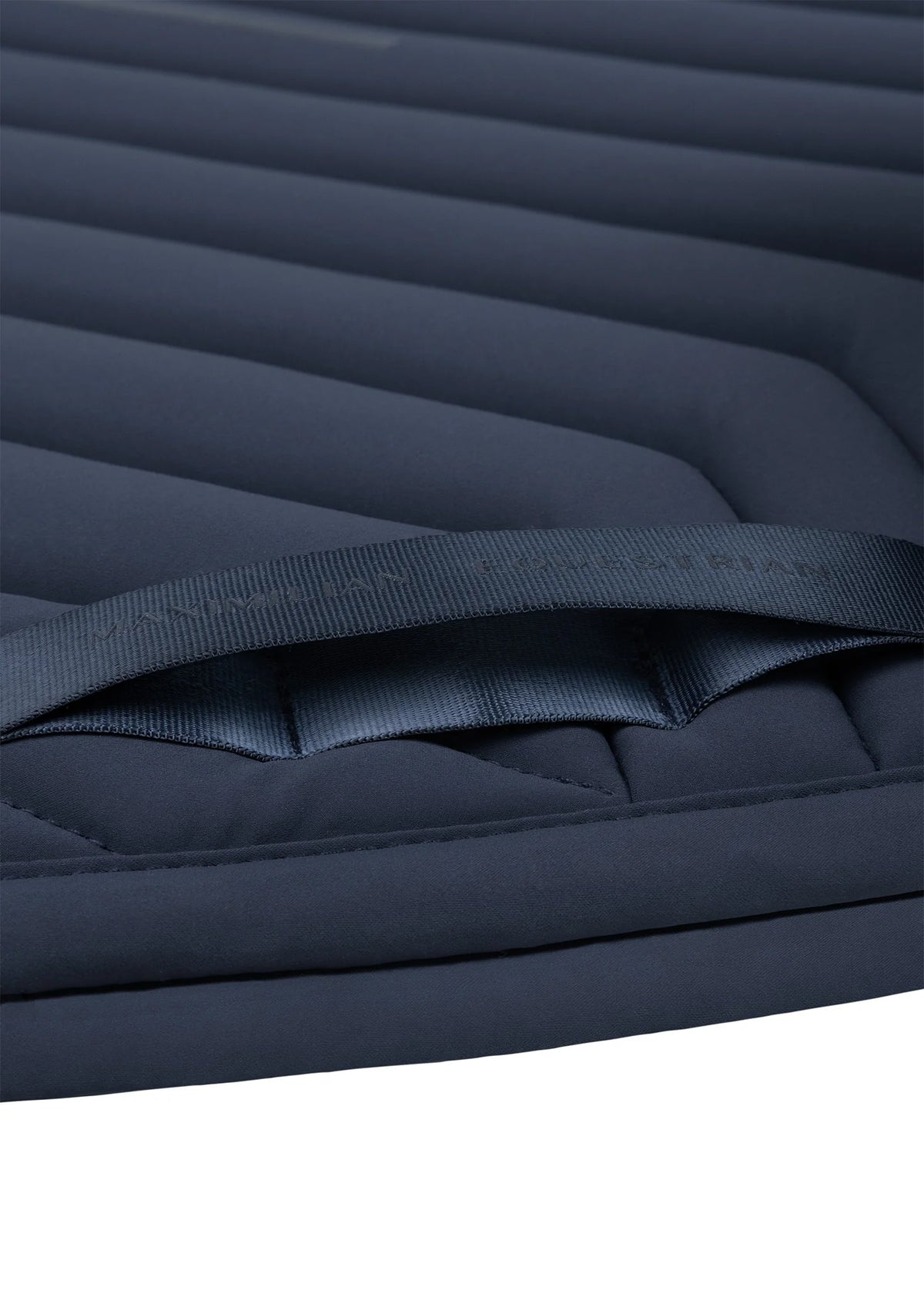 Delta Dressage Saddle Pad (Exclusivo)